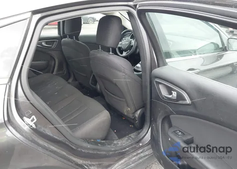 2015 Chrysler 200 Limited из США, поврежденный, VIN 1C3CCCAB1FN682490